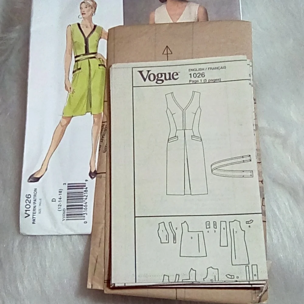 VOGUE  Bradgley Mischka Dress Sz 12-14-16
